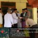 Jumat Berkah, Polsek Lambu Kibang Berbagi Nasi Kotak kepada Jamaah