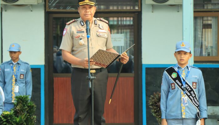 Kapolres Tubaba Tekankan Bahaya Kenakalan Remaja di SMAN 1 Tulang Bawang Tengah